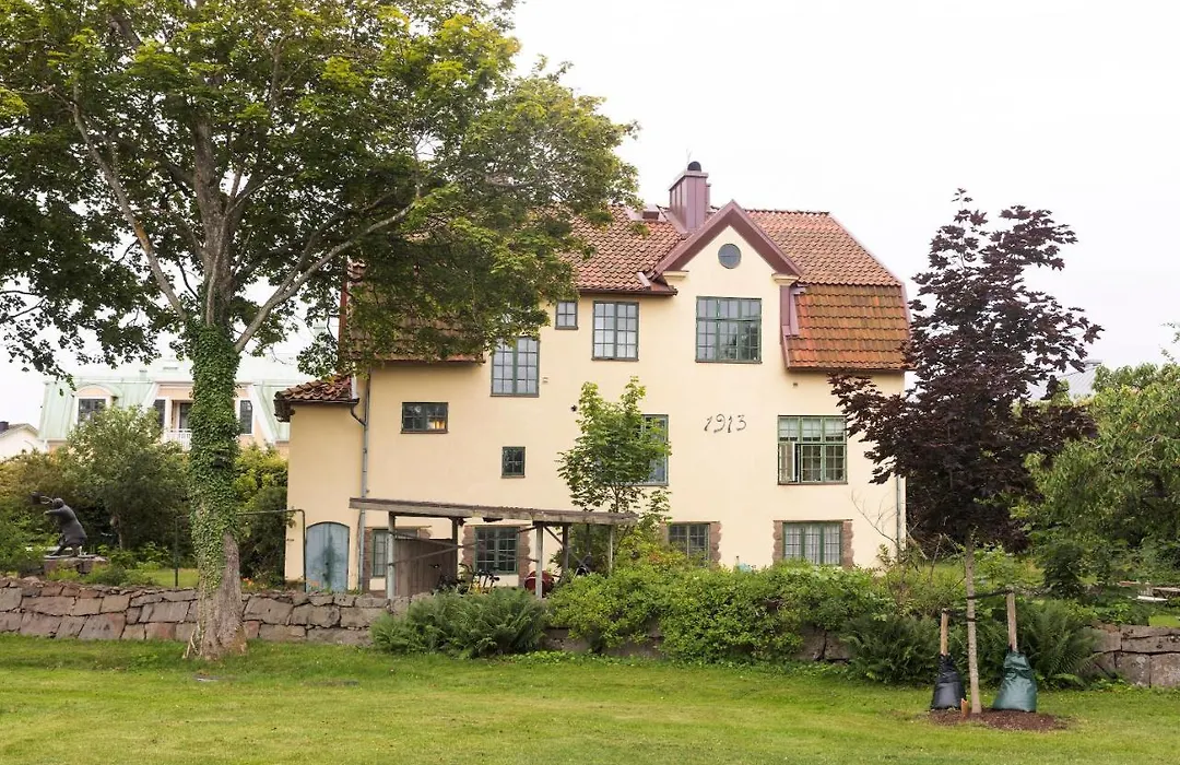 Villa Waering Husrum & Frukost-1